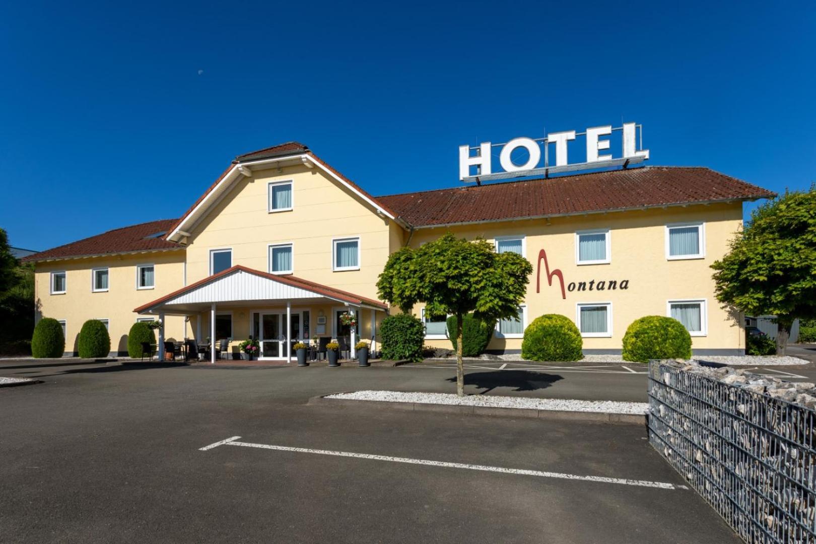Hotel Montana Diemelstadt エクステリア 写真
